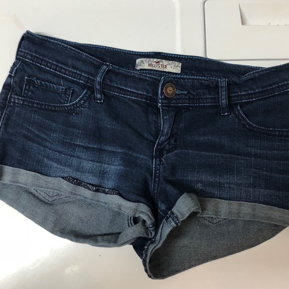 HOLLISTER JEAN SHORTS
